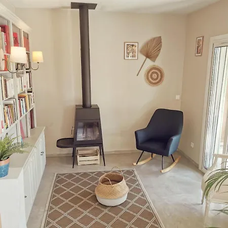 Family In 4 Bedrooms *