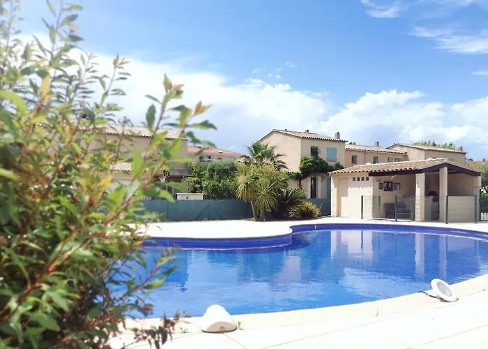 Family In 4 Bedrooms Villa Antibes