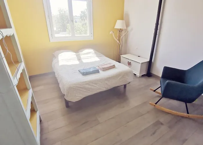 Family In 4 Bedrooms *